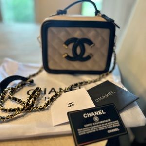 Vanity small crossbody handbag